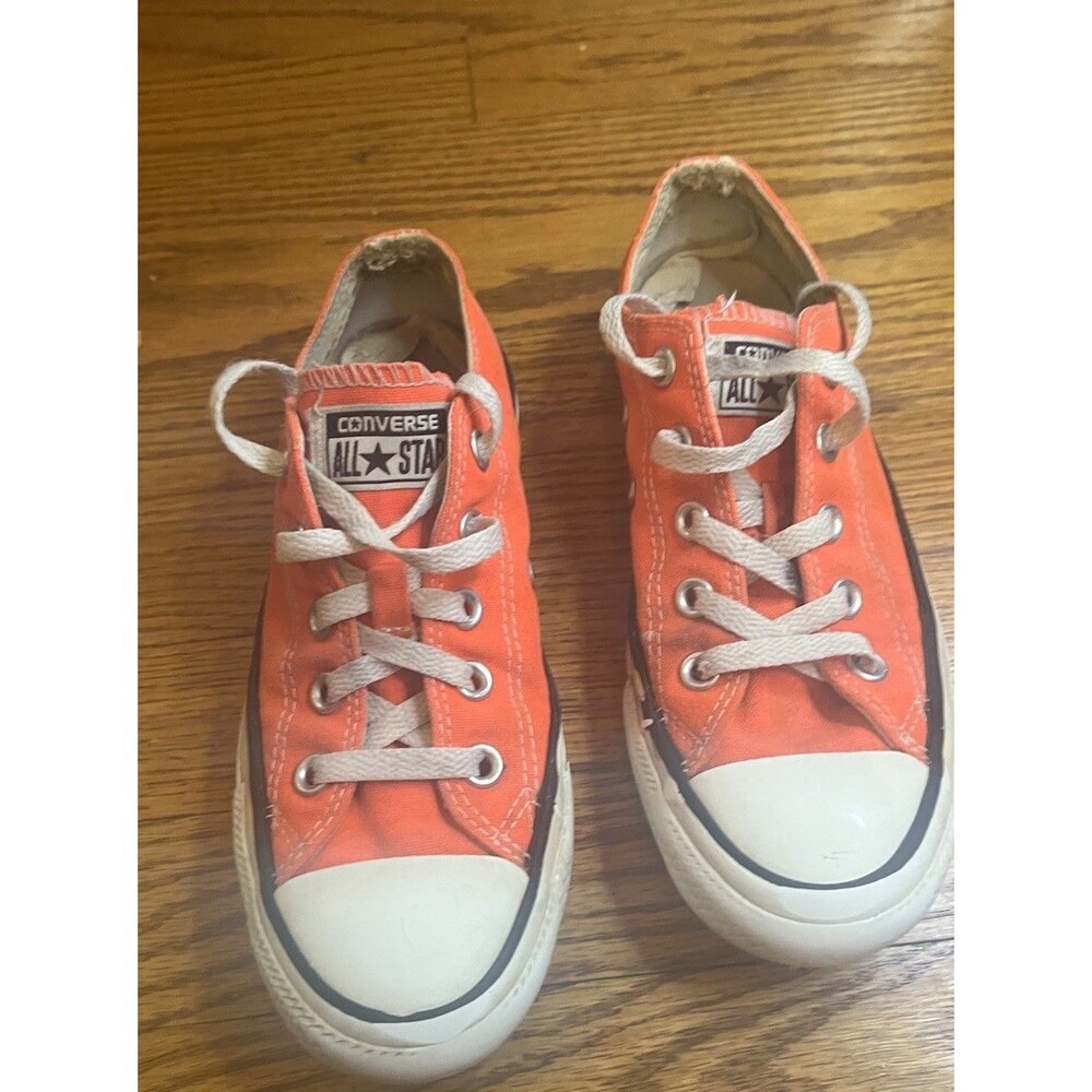 Size 5 Women’s Converse Chuck Taylor All Star Shoreline Knit  Coral Peach